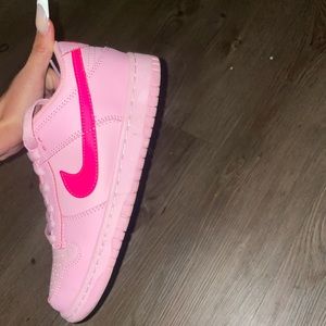 nike pink dunks like new bearly worn